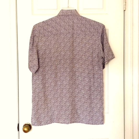 NWOT. Men's 100% Silk Multi Color Patterned Short Sleeve Button-Down Shirt. - Picture 5 of 5